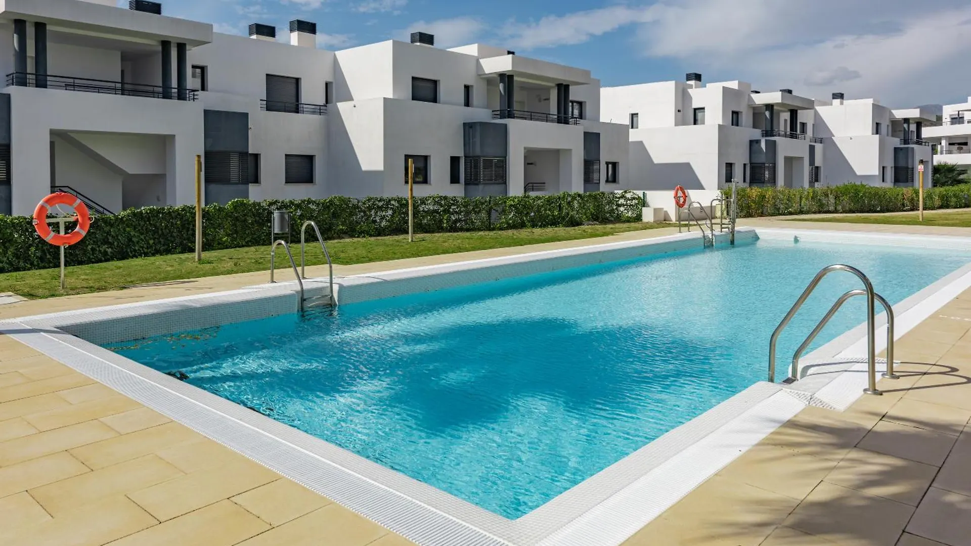 Top Casares Golf Apartment Spagna